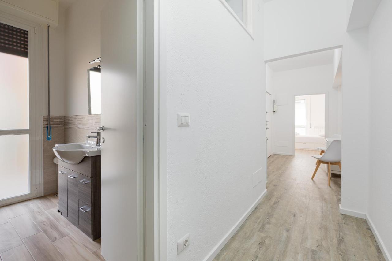 Cagnola Cozy Apartament With Balcony Mediolan Zewnętrze zdjęcie